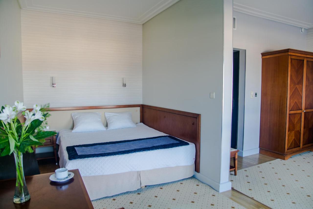 Hotel Apollo Darlowko Kültér fotó