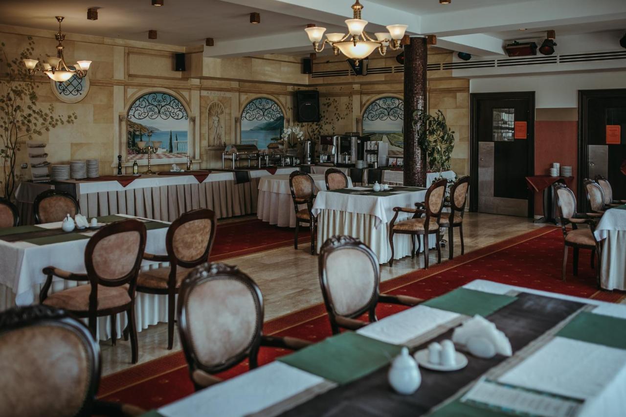 Hotel Apollo Darlowko Kültér fotó