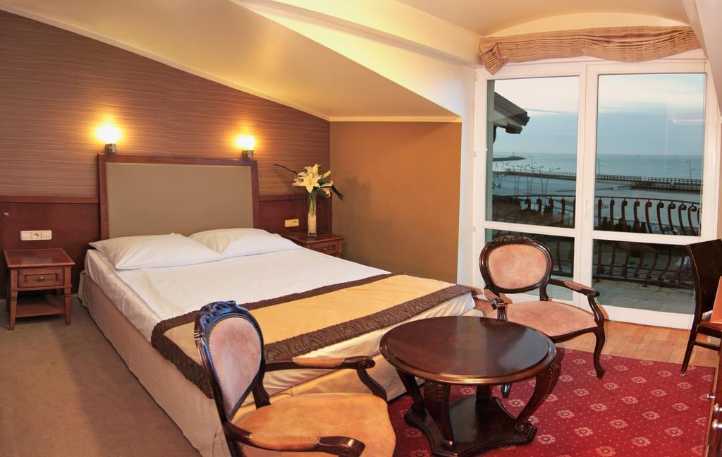 Hotel Apollo Darlowko Szoba fotó