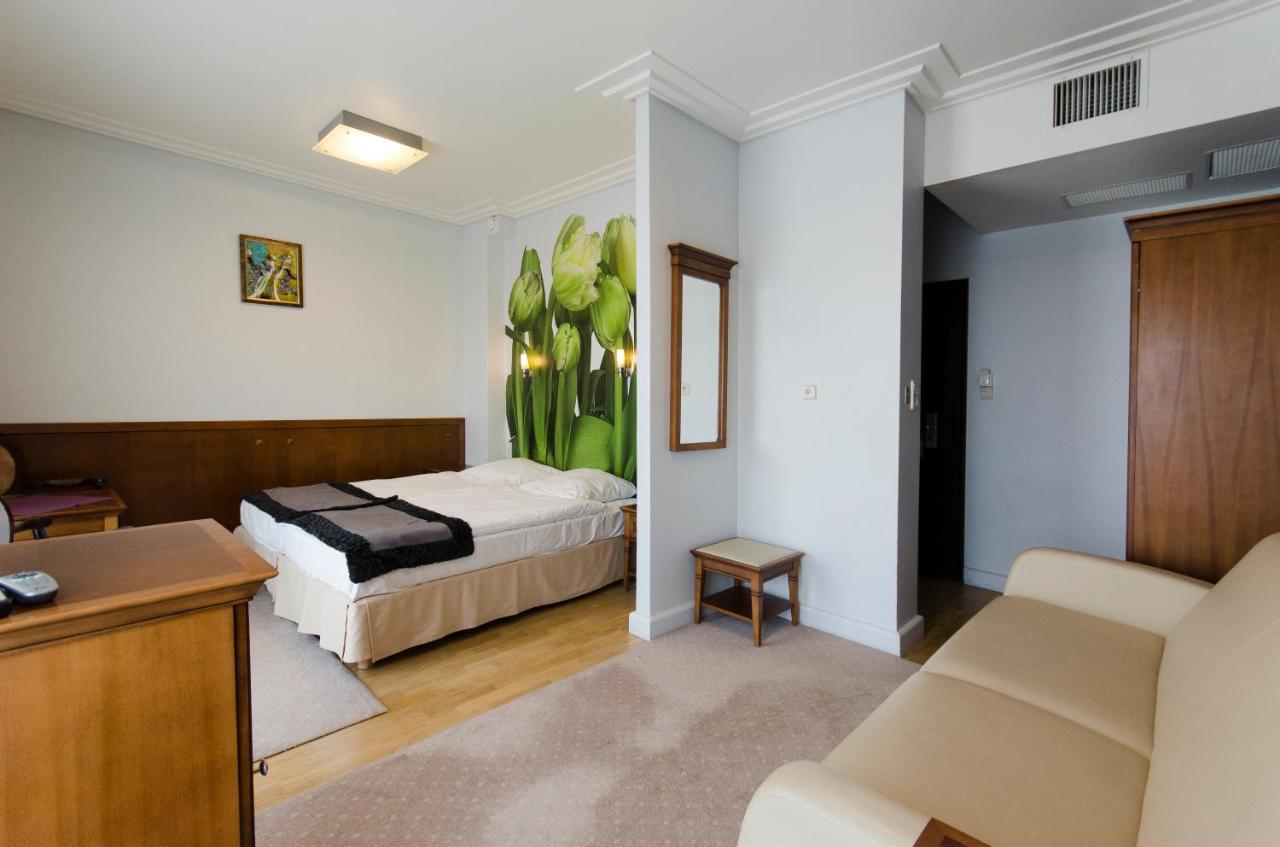 Hotel Apollo Darlowko Kültér fotó